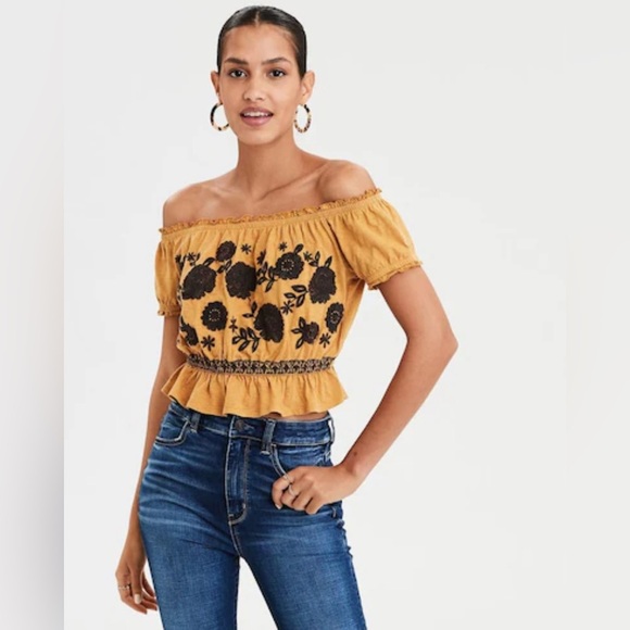 American Eagle Crop Top Yellow Embroidered Off Shoulder Cottagecore Boho Size XS - Picture 5 of 7